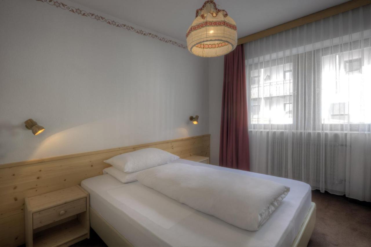Hotel La Tambra Corvara In Badia Ngoại thất bức ảnh