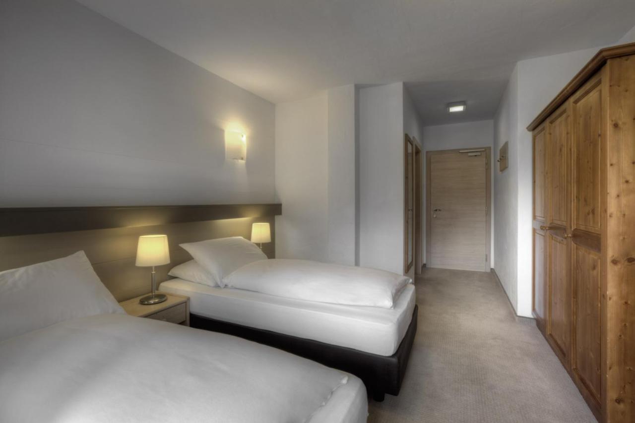 Hotel La Tambra Corvara In Badia Ngoại thất bức ảnh